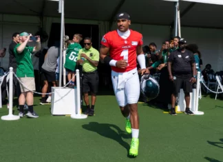 Los Eagles depositan su confianza en Jalen Carter y esperan que el riesgo valga la pena
