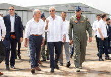 El presidente dominicano muestra a su colega de Honduras el muro fronterizo con Haití presidente