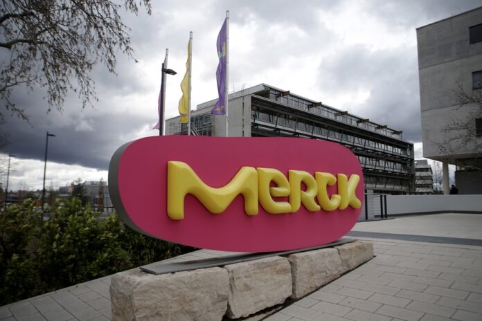Moderna y Merck divulgan resultados prometedores de una vacuna para el melanoma