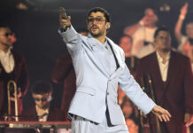 Bad Bunny regresa a casa para cerrar su gira en Puerto Rico y pide la renuncia de su gobernadora