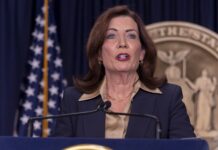 Nueva York veta la cooperación entre Policía local y ICE en casos migratorios civiles