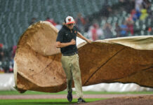 Filis aplastan 8-0 a Orioles en juego suspendido por lluvia tras 5 1/2 entrada
