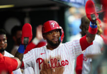Painter lanza 7 sólidas entradas, Schwarber pega su 38vo jonrón y Filis aplastan 12-3 a Cardenales