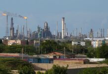 ¿Qué sabemos del acuerdo de Trump que da a EE. UU. acceso a vastas reservas de petróleo en Venezuela? Venezuela