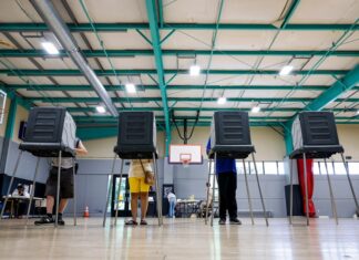 Trump intensifica denuncias sobre voto de no ciudadanos pese a la escasa evidencia Trump