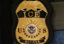 Los arrestos del ICE subieron a casi 50.000 en julio, el máximo del 2do mandato de Trump