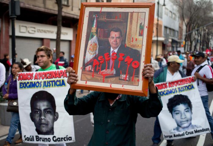 Fiscalía de México detiene a exgobernador de Guerrero por la desaparición de 43 estudiantes en 2014