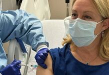 Inicia prueba a vacunas para frenar cáncer de colon antes de que se arraigue