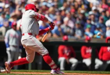 Slugger Kyle Schwarber reaches 40 home runs for 4th season with Phillies