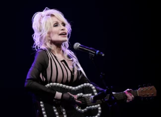 Dolly Parton en su última entrevista con AP: No pienso en mi vida en términos de «superestrella»