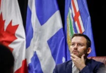 Líder separatista de Quebec dice que no habrá referendo hasta que Trump deje el cargo