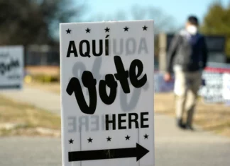 En Texas, grupo demócrata trata de atraer de vuelta a votantes hispanos