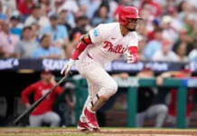 Arraez logra 2 hits y 2 impulsadas y Luzardo lanza 8 en blanqueada de Filis 5-0 ante Nacionales