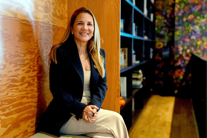 Latinas lideran 2,9 millones de negocios en EEUU, afirma Cámara de Comercio de Mujeres