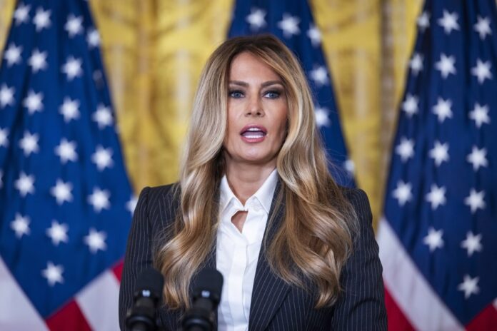 Melania Trump anuncia acuerdo con Nvidia para expandir la IA en escuelas en plena polémica