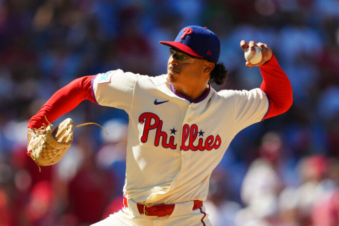 Una historia de los peloteros latinos de los Phillies en Octubre Rojo