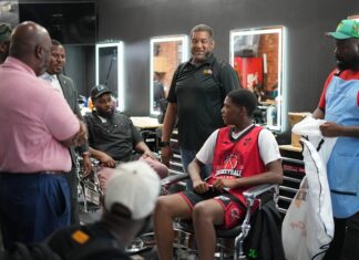 En una barbería de Filadelfia, hombres negros debaten su pasado y futuro político Filadelfia