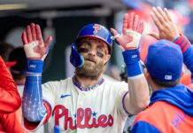 Los Filis vencen 7-3 a los Rays y aseguran el último comodín de la Liga Nacional Filis