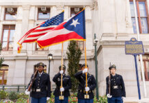 Izado de la bandera de Puerto Rico