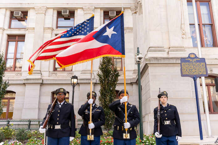 Izado de la bandera de Puerto Rico 1