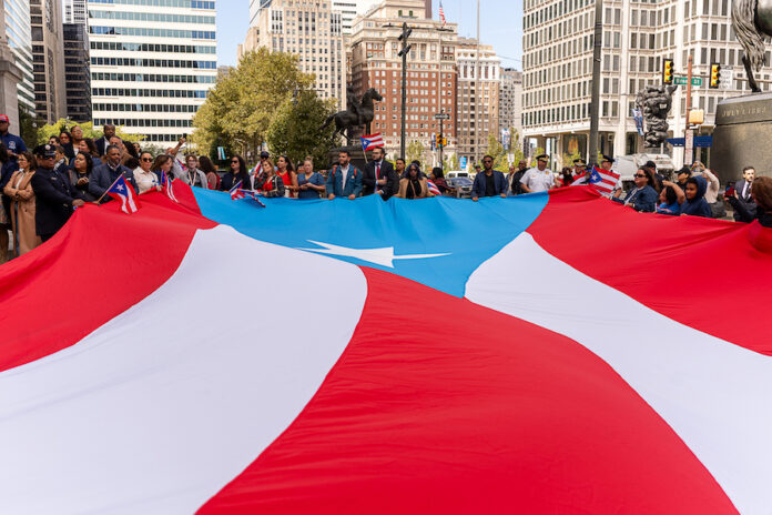 Izado de la bandera de Puerto Rico 6