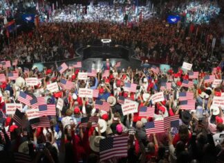 Trump implora a asistentes a convención republicana que «salgan a votar» en noviembre