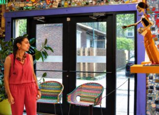Técnica artesanal crea una fusión entre los Jardines Mágicos de Filadelfia y la tradición del Día de Muertos