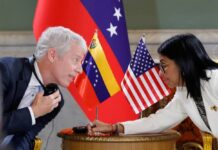 El orgullo venezolano, herido por acuerdo que da a EE. UU. una quinta de sus reservas de petróleo