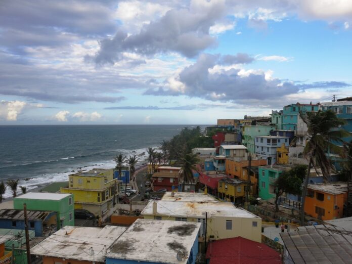 El 42 % de Puerto Rico ha perdido más del 15 % de su población en 25 años