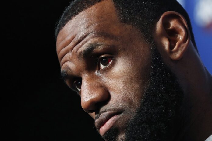 LeBron James, al mando del último súper equipo de la NBA