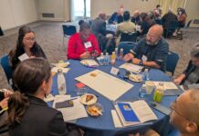 El retiro anual del Latino Health Collective se centra en los promotores de salud comunitarios