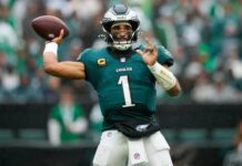Eagles QB Jalen Hurts expected to miss the rest of the season with blood clots, AP source says