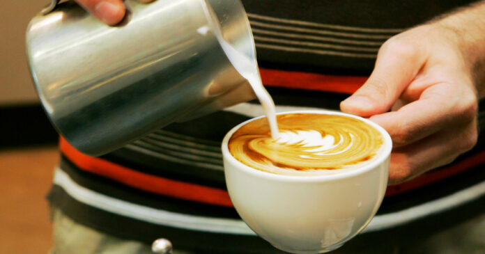 Nuevo-estudio-evalúa-nexos-entre-café-y-salud-cardiaca