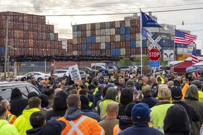 puerto Dockworkers